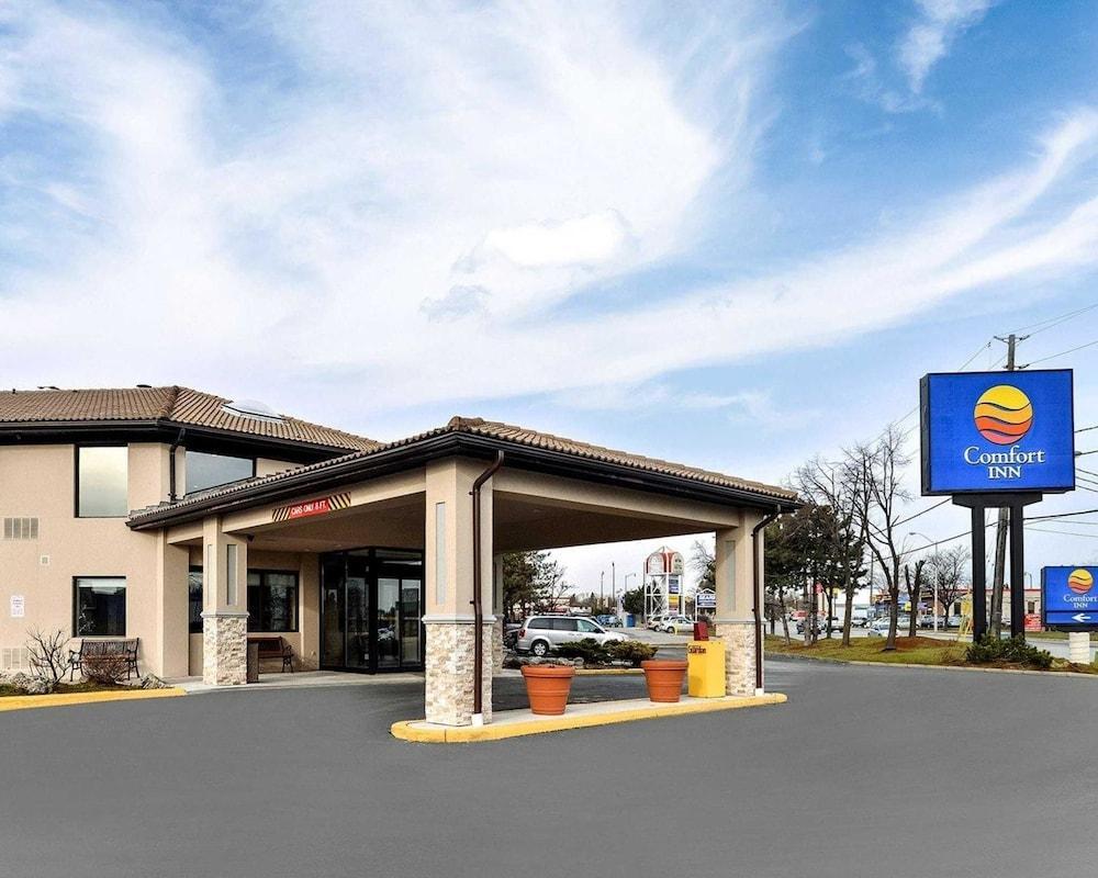 Comfort Inn Брамптън Екстериор снимка