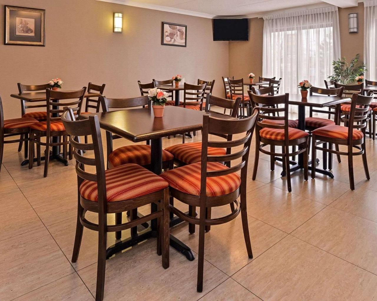 Comfort Inn Брамптън Екстериор снимка