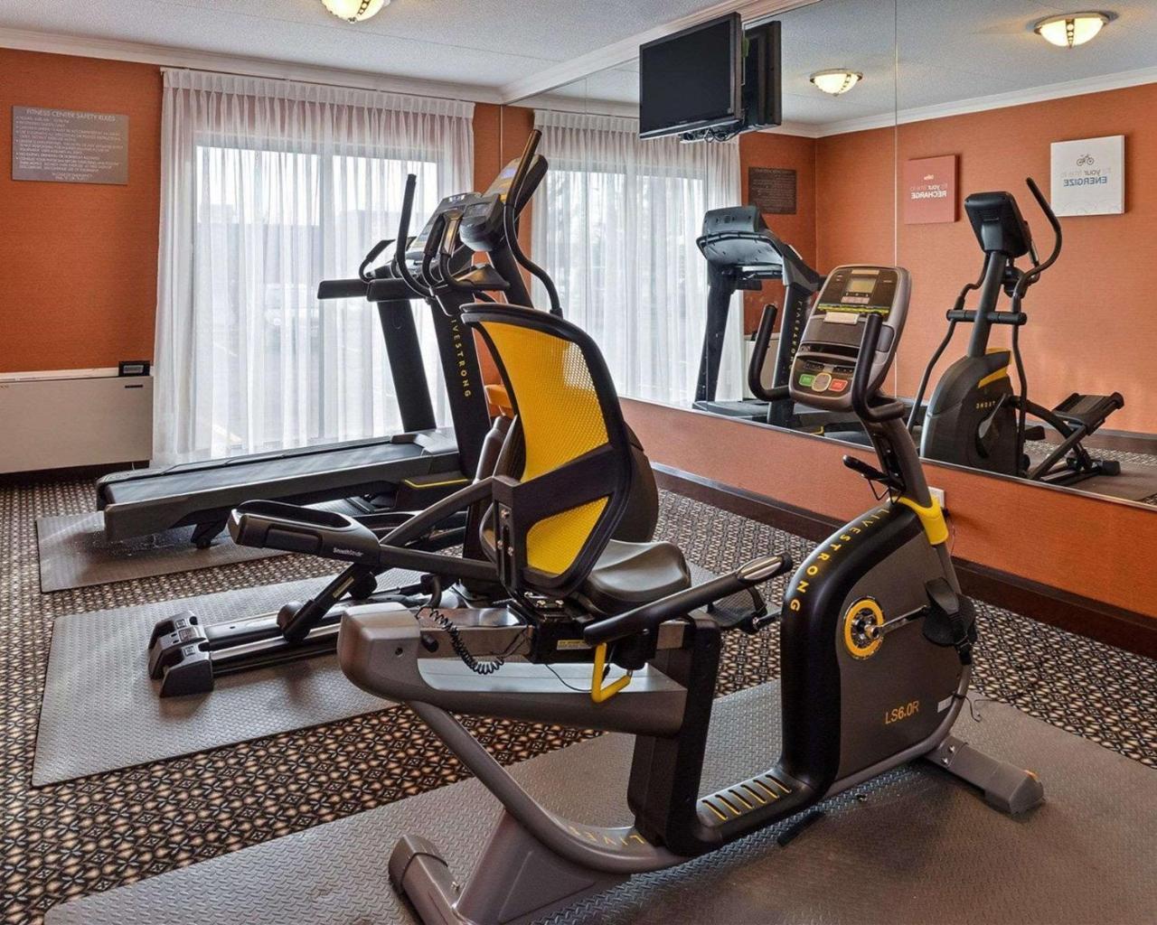 Comfort Inn Брамптън Екстериор снимка