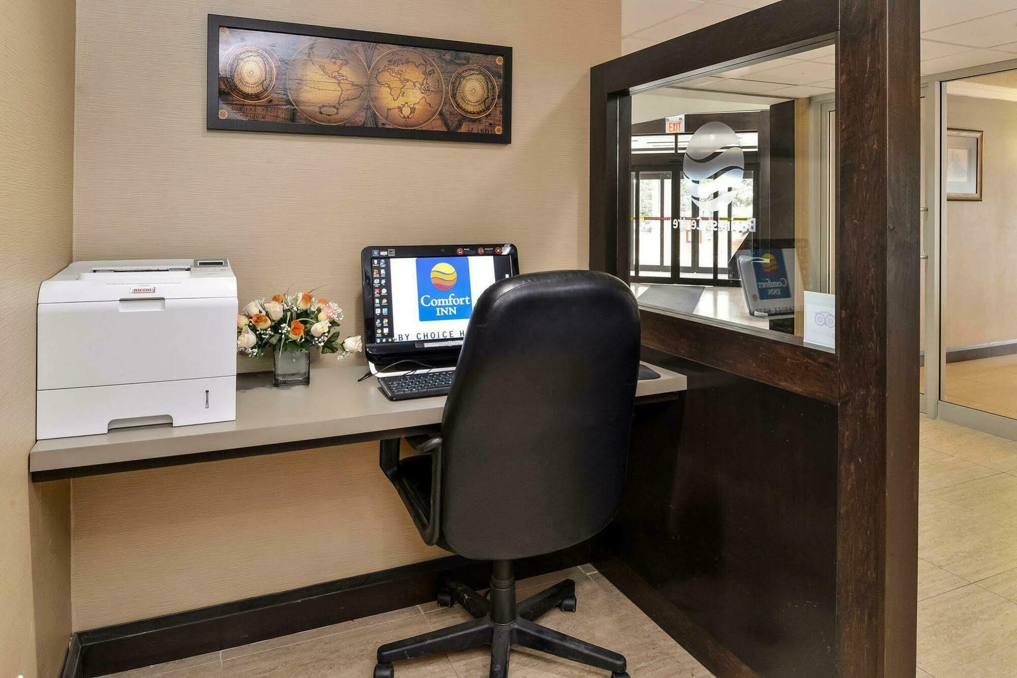 Comfort Inn Брамптън Екстериор снимка